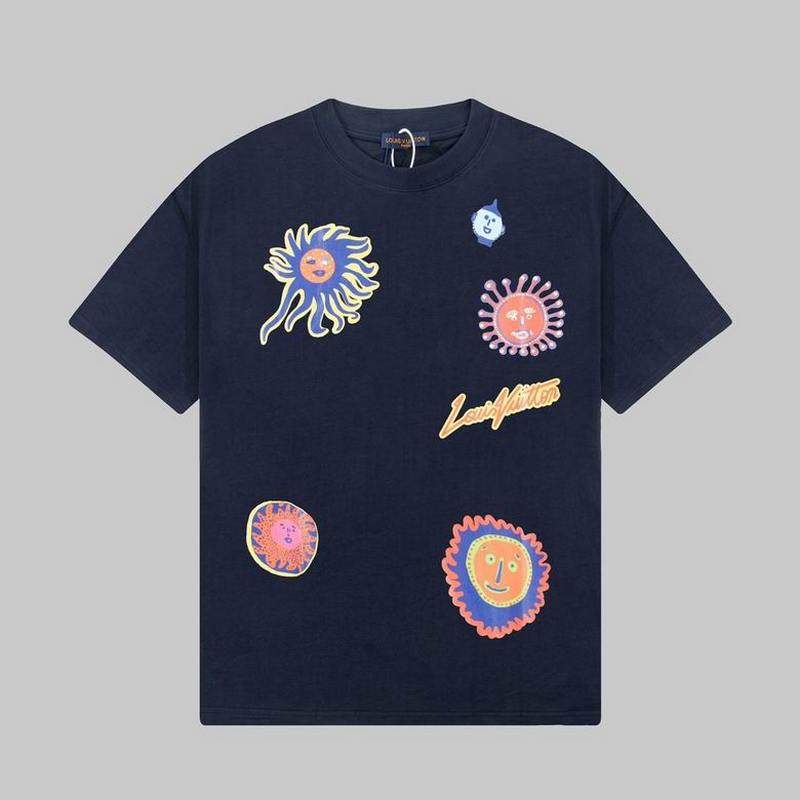 Louis Vuitton Men's T-shirts 77